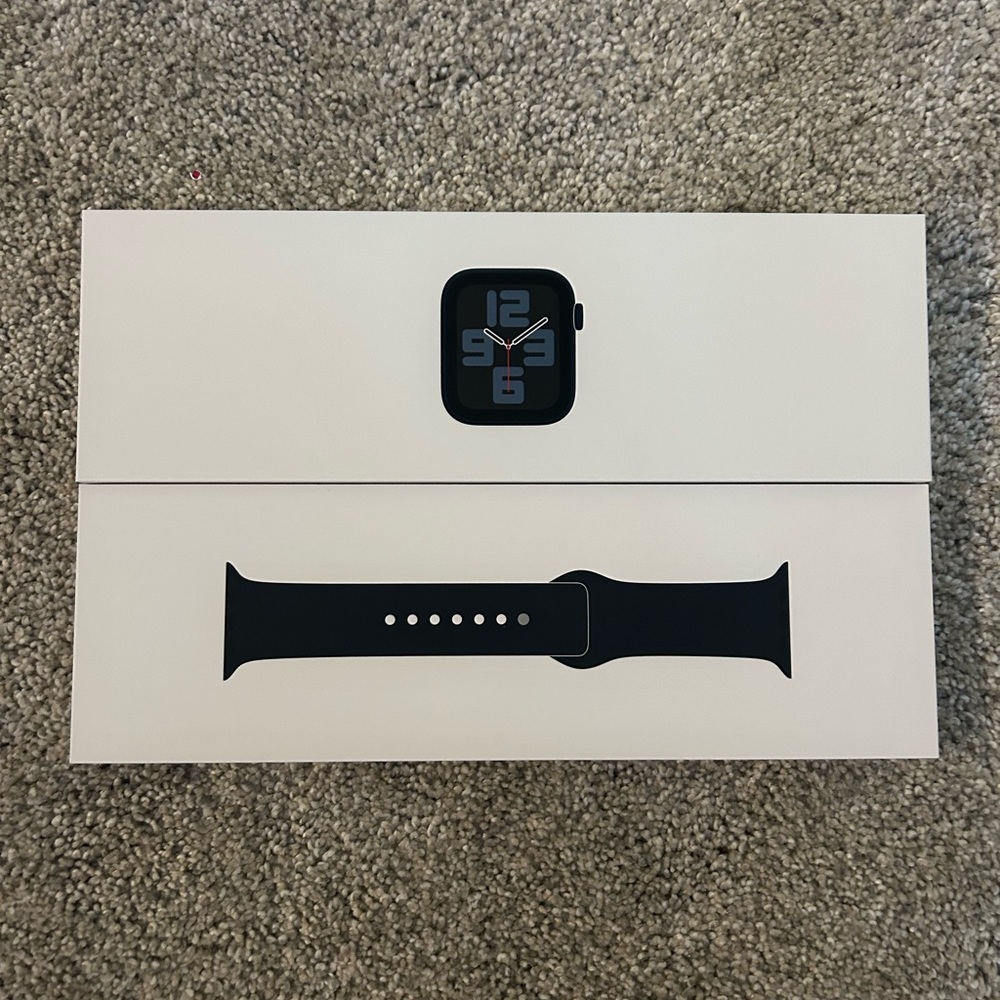 Brand New Unopened Apple Watch SE (Gen 2) 44mm